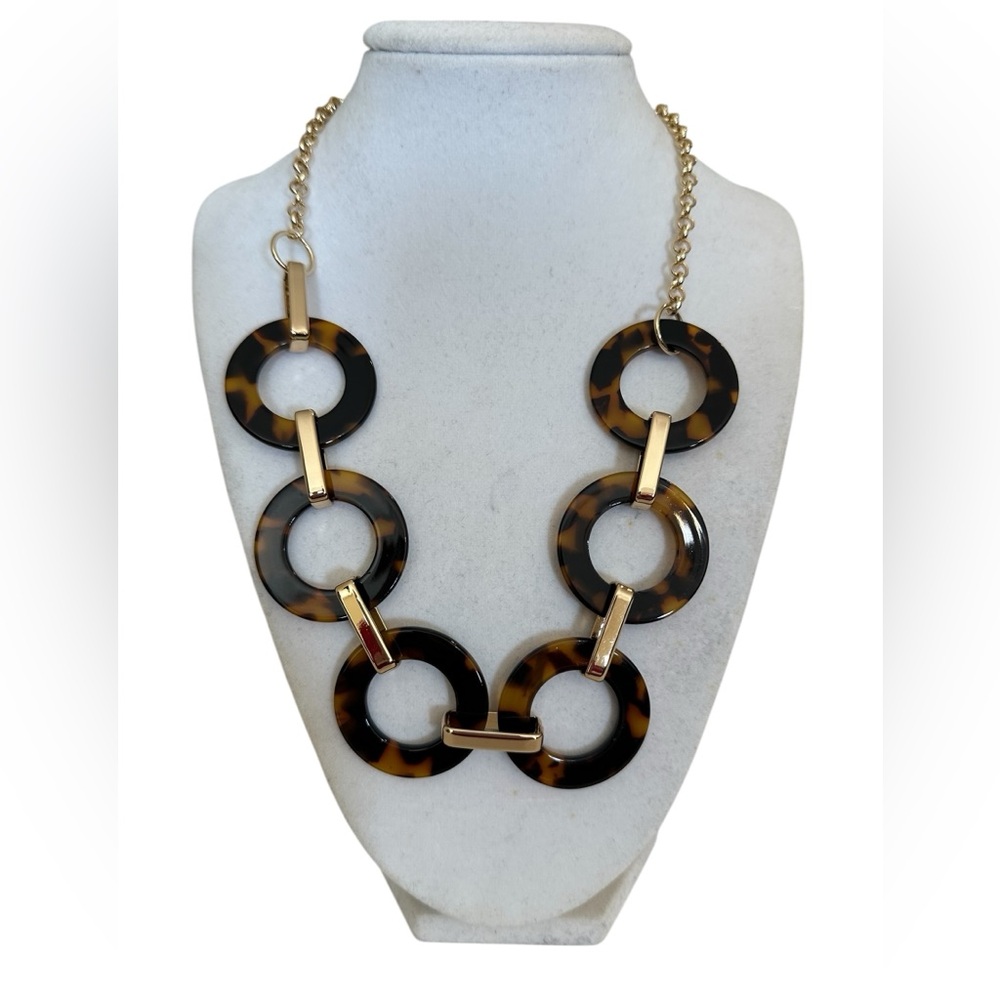 Laundry By Shelli Segal Tortoiseshell and Gold Link Statement Necklace